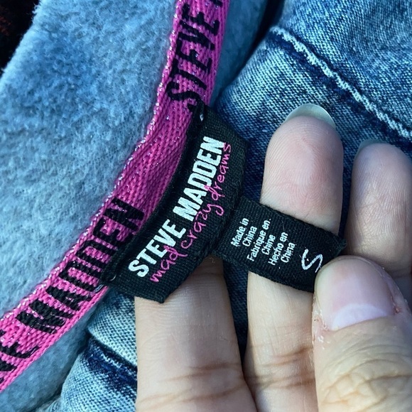 sweater - Picture 2 of 2